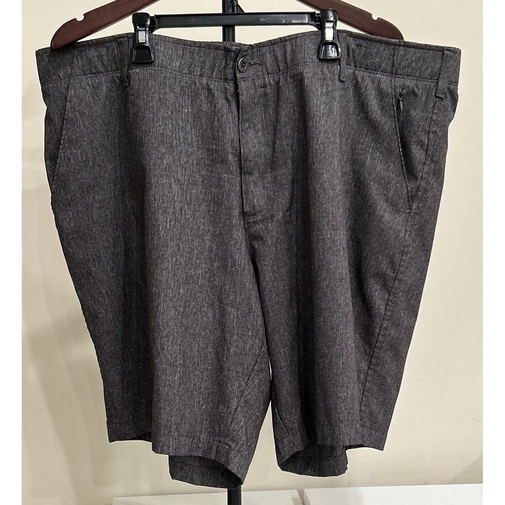 SWISSTECH Men's Shorts Size 44 Grey Cell Phone Pocket Wide Elastic Waistband